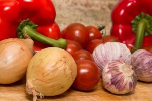 Different Ways to Maintain a Wood Cutting Board